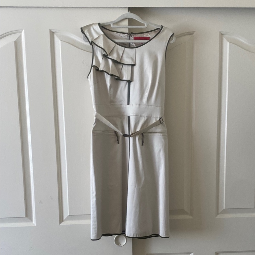 SINCLAIRE Elegant White Sleeveless Dress with Ruffle Detail. Size 10